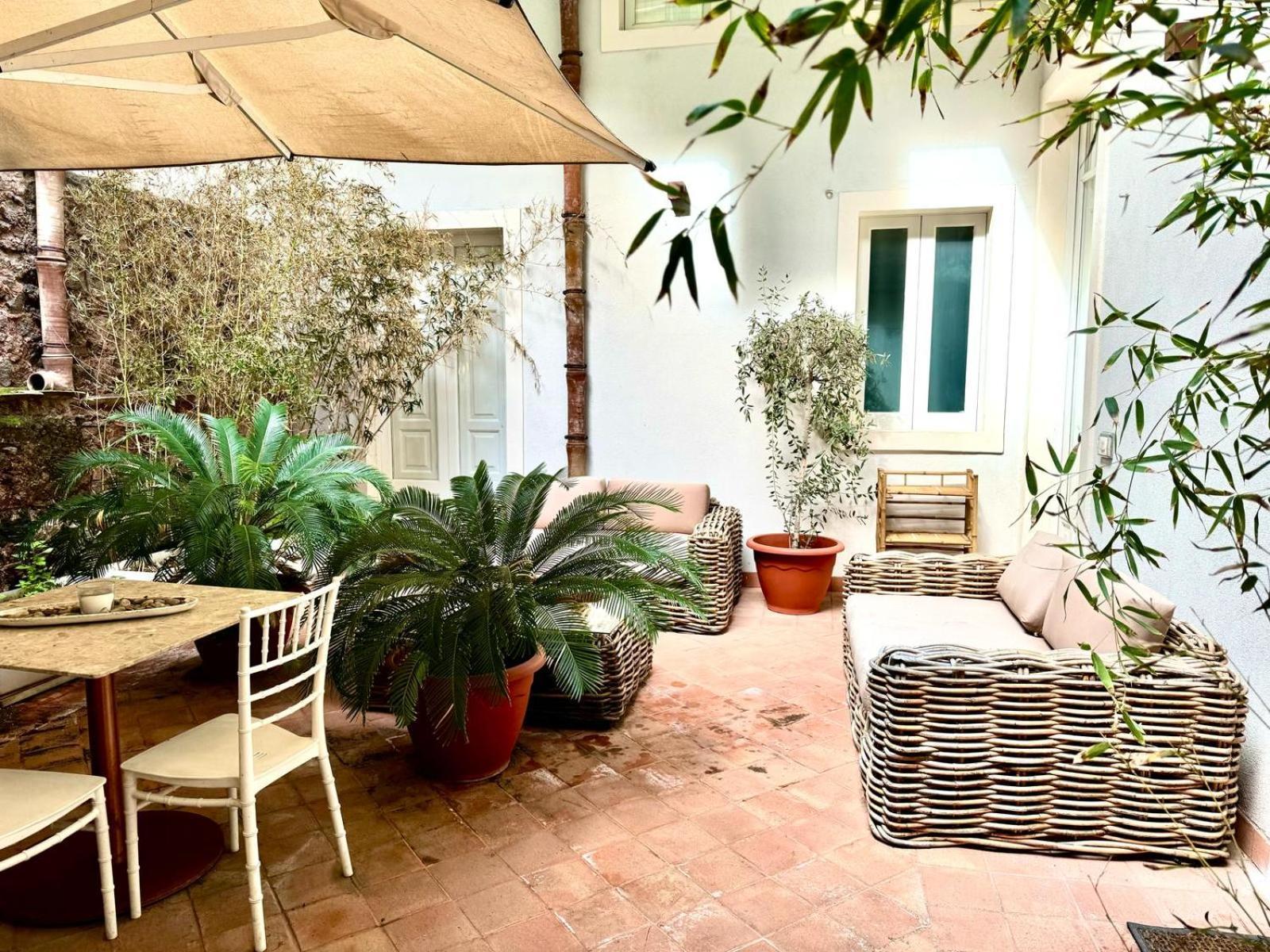 קטאניה Cortile Nobile Luxury Suites מראה חיצוני תמונה